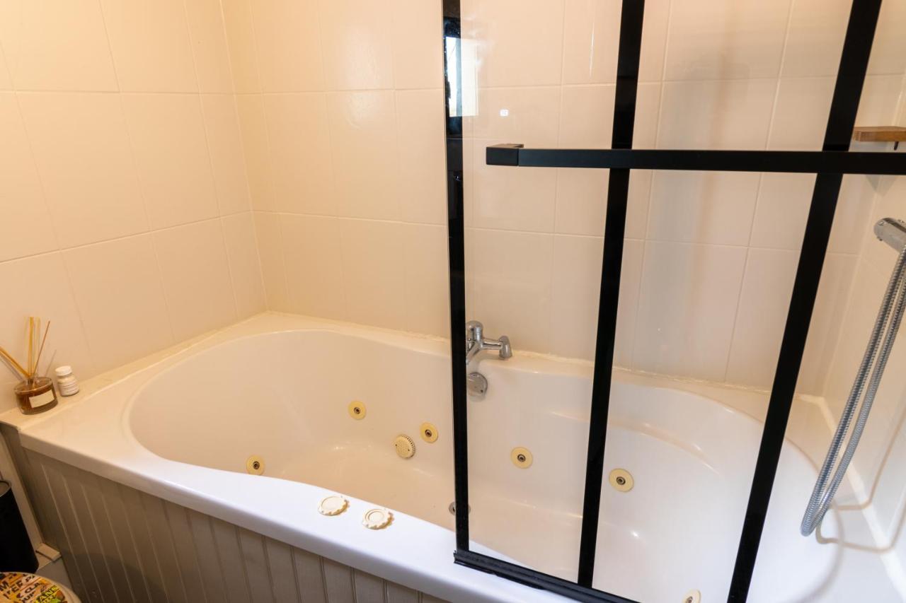 Maison Chaleureuse-Grand Jardin-Proche Saumur Parnay Dış mekan fotoğraf